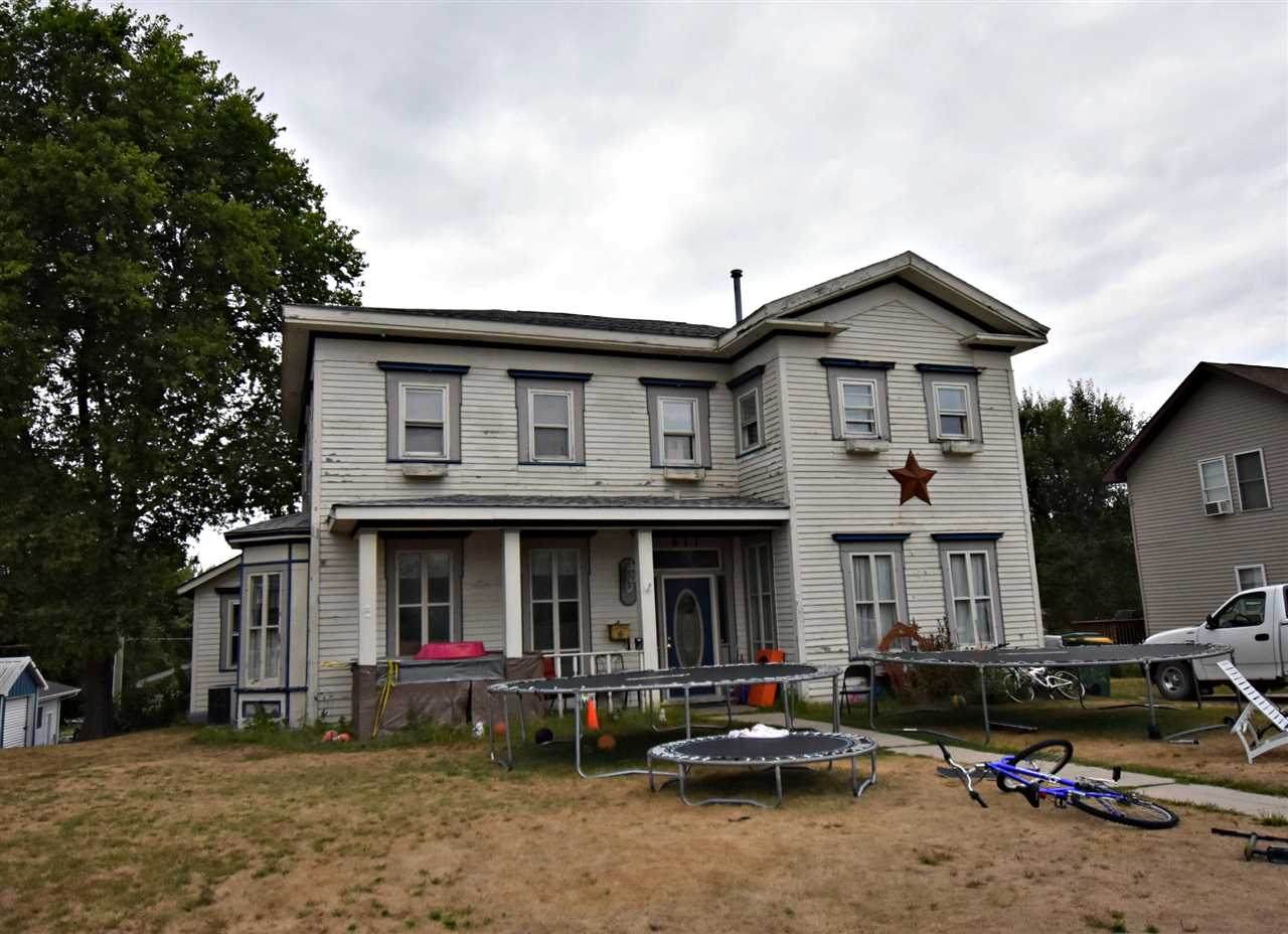 611 3rd Ave. N.E. - Photo 1
