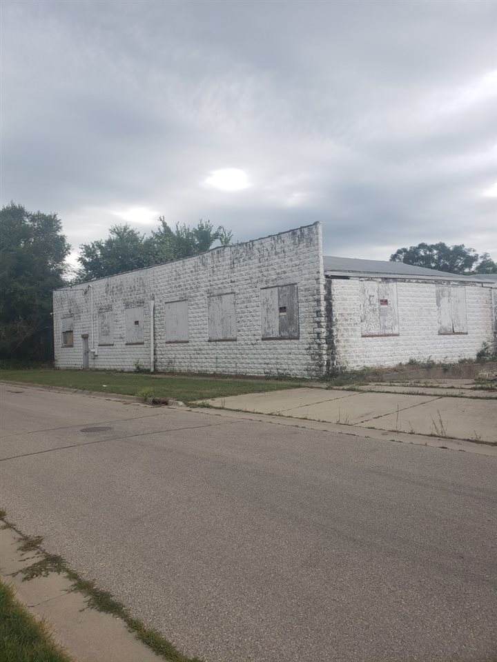 710 Linden Avenue - Photo 1
