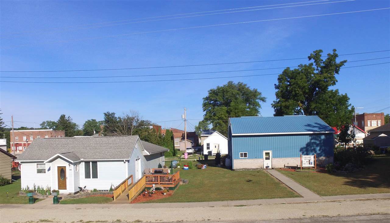206 Larrabee Street - Photo 1