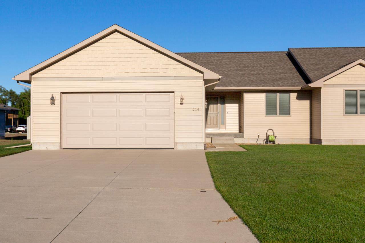 214 Heather Avenue - Photo 1