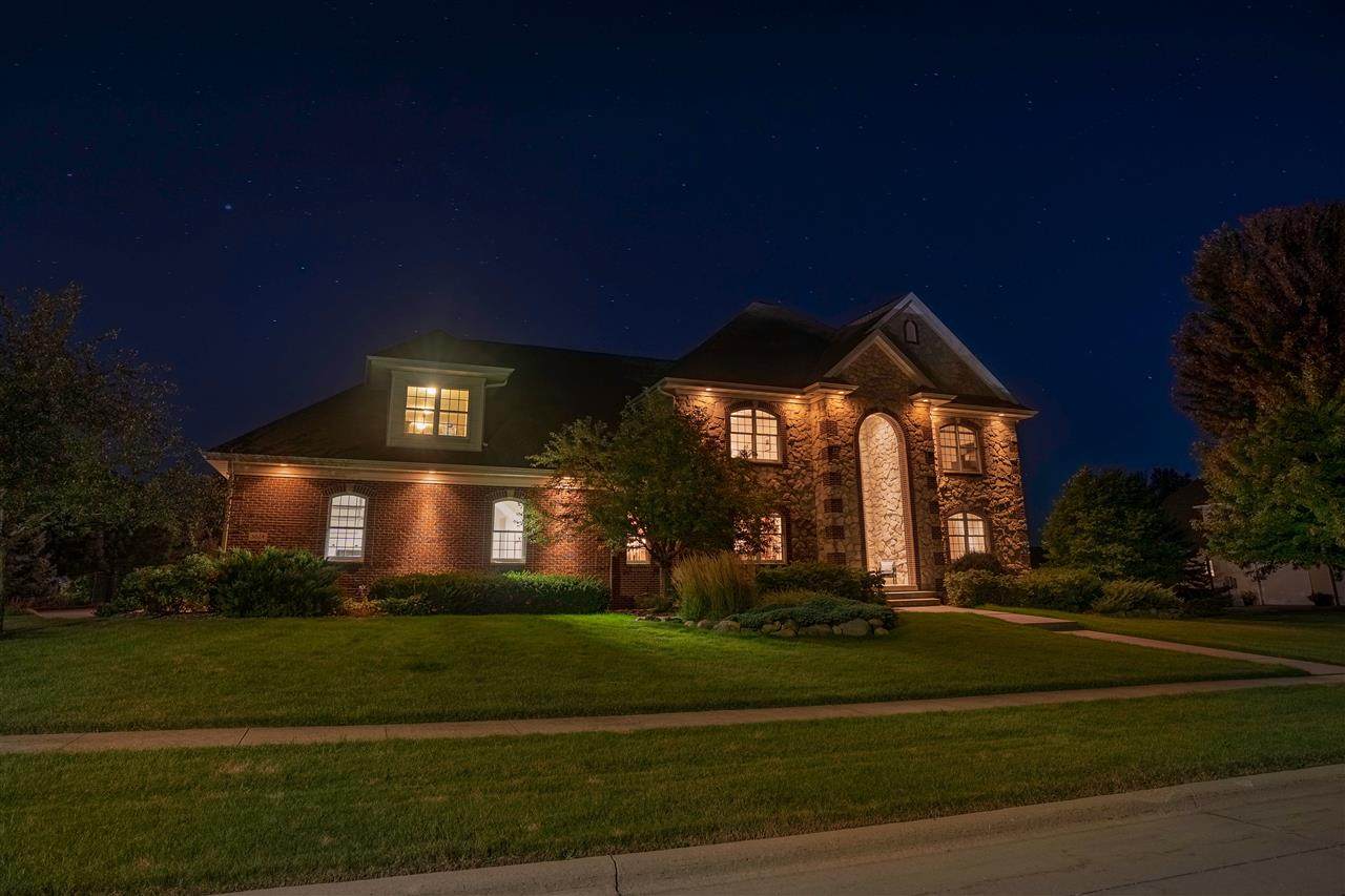 3024 Wellington Drive - Photo 1