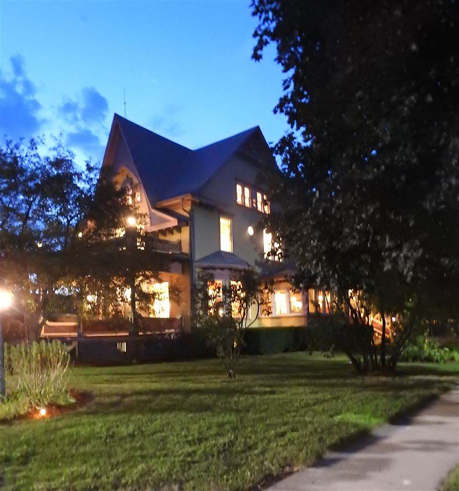 400 1st Street - Photo 1