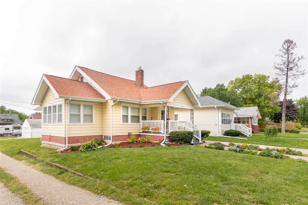 812 Marsh Street - Photo 1