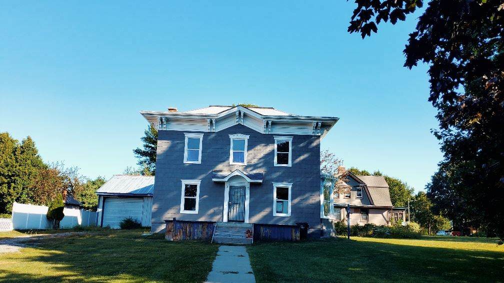 185 Front Street - Photo 1