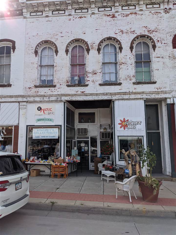 209 1st Street - Photo 1