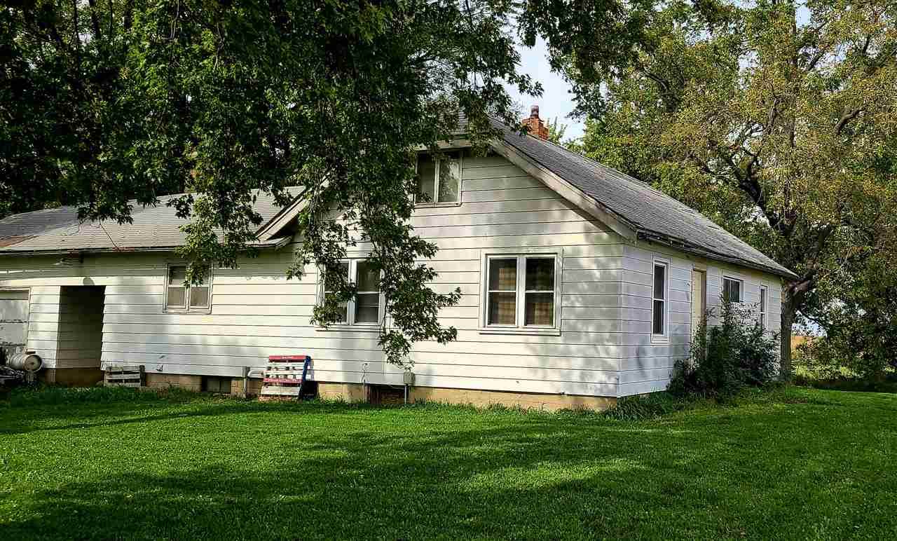 1989 Lee Ave - Photo 1