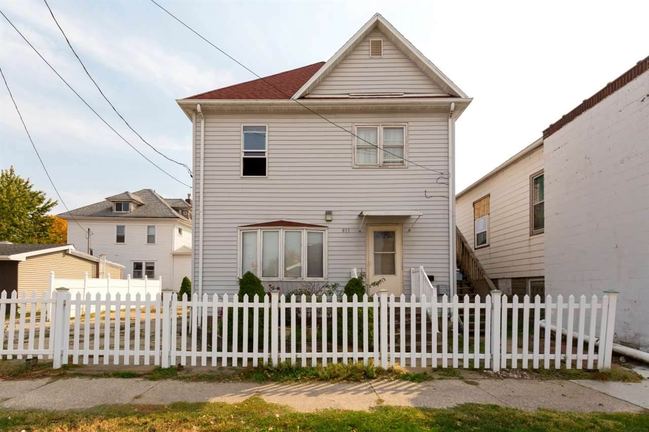 611 5th Street - Photo 1
