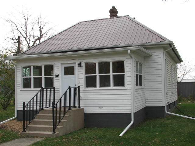 205 Pine Street - Photo 1