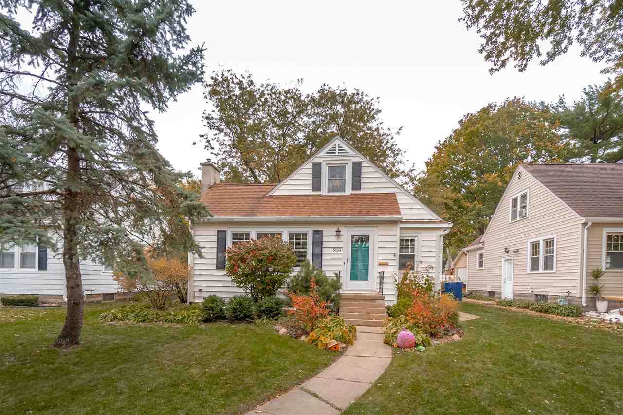 219 Hillside Avenue - Photo 1