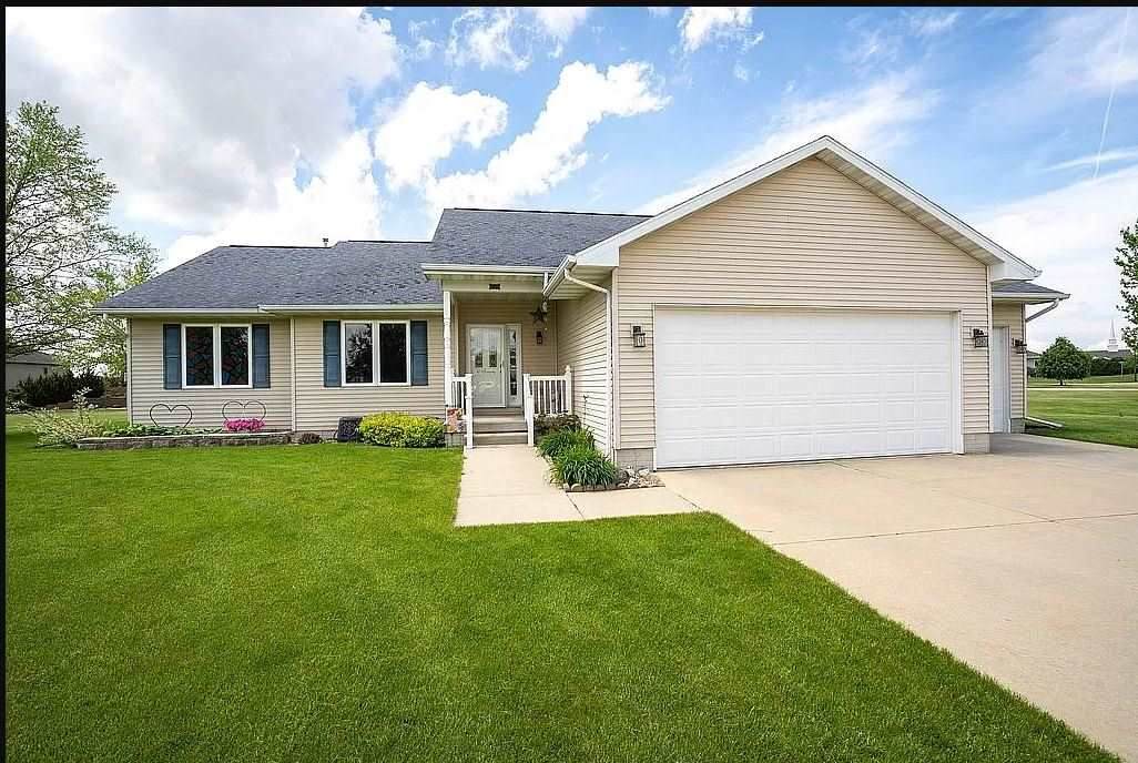 1524 Killarney Drive - Photo 1