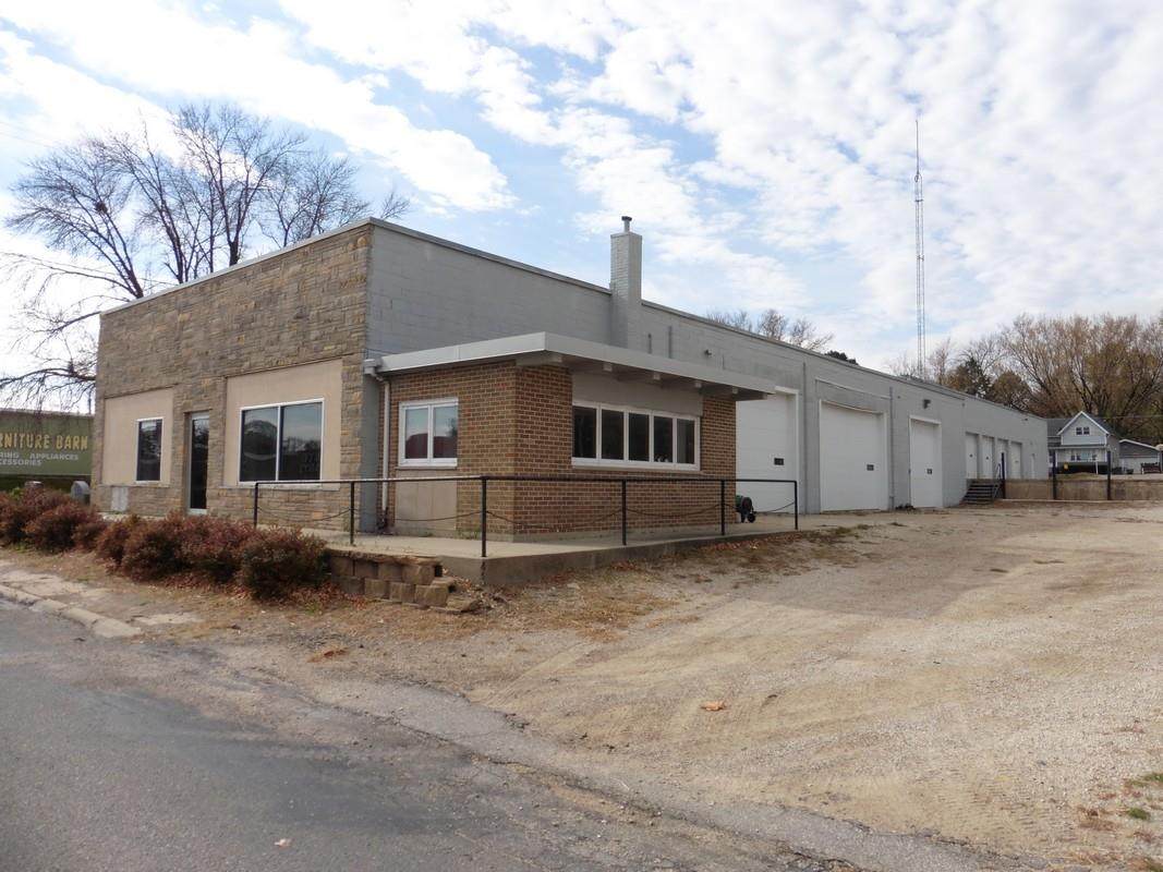 1107 Grand Avenue - Photo 1