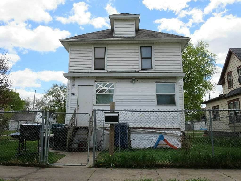 630 Fowler - Photo 1