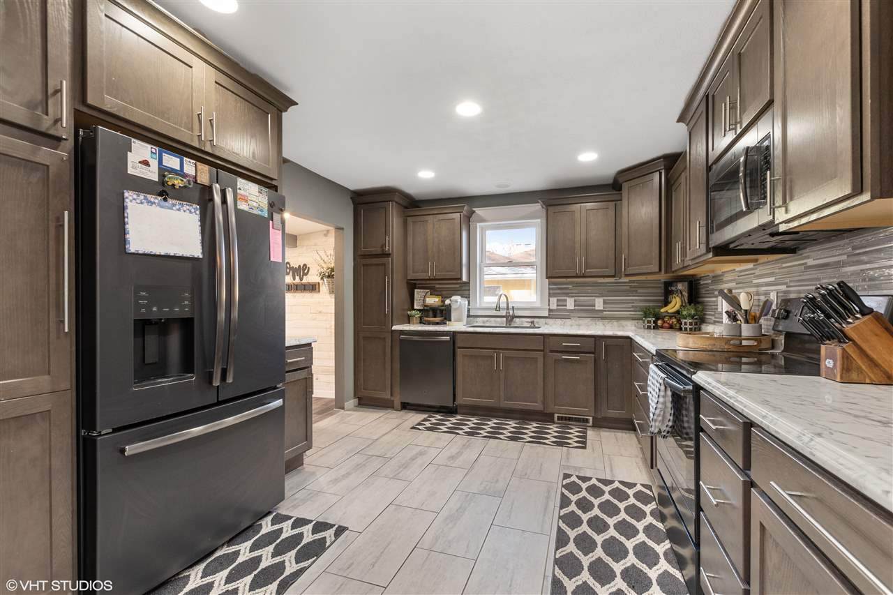 414 1st Street - Photo 1