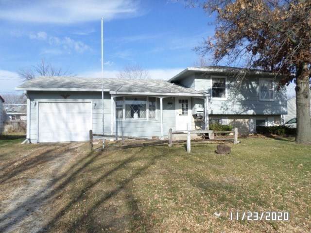 1554 Wakonda Drive - Photo 1