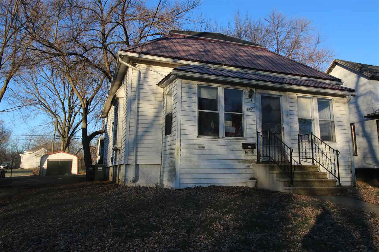 142 3rd Ave Nw - Photo 1