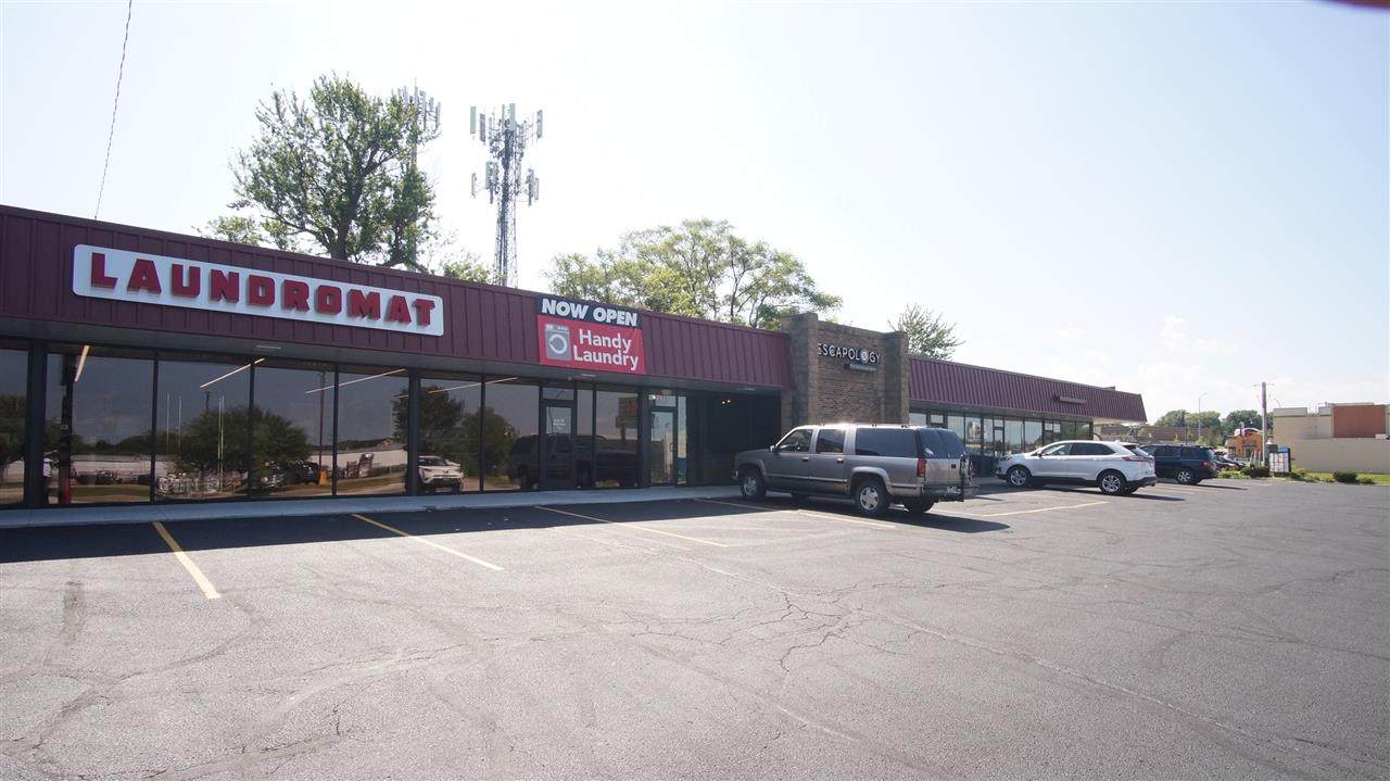 2520 Melrose Drive - Photo 1