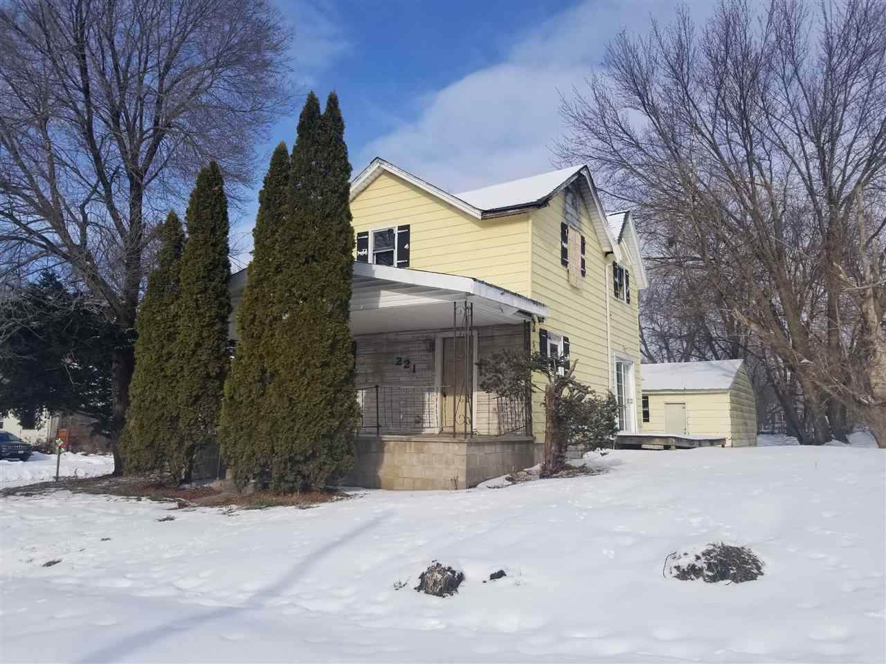 221 4th Street - Photo 1