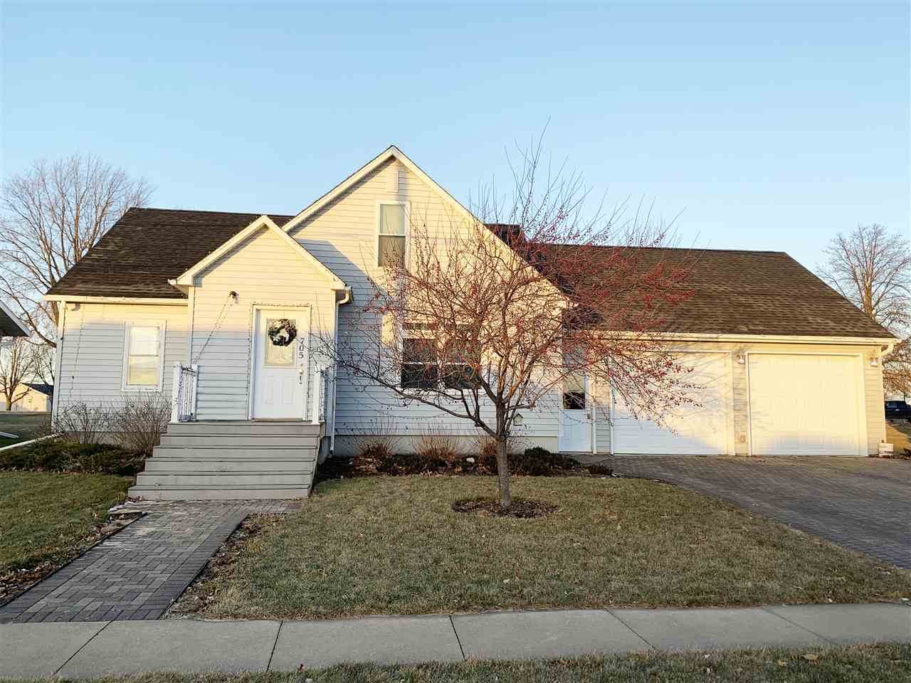 705 2nd Street - Photo 1