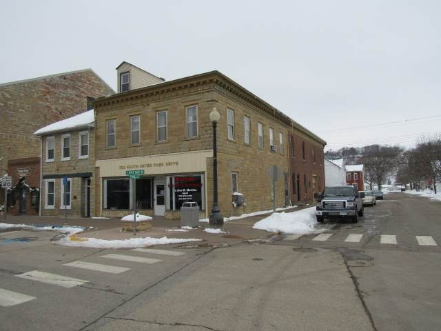 302 River Park Dr - Photo 1