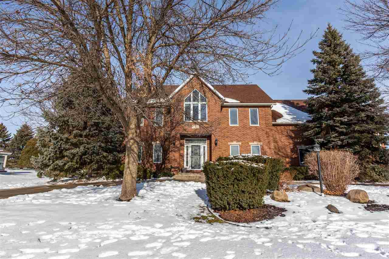 1913 8th Street - Photo 1