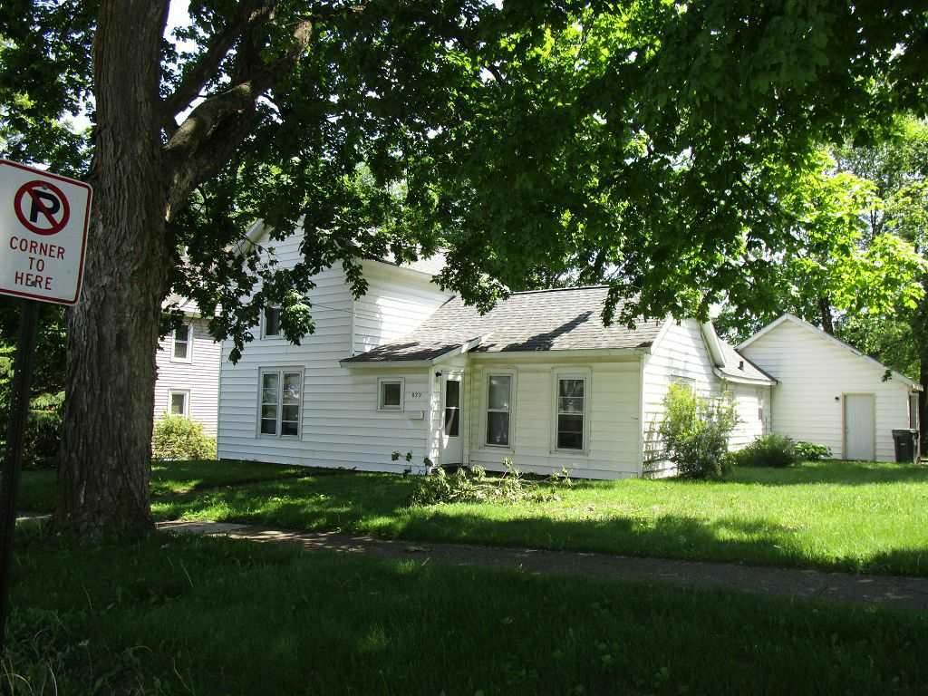 822 6th Street - Photo 1