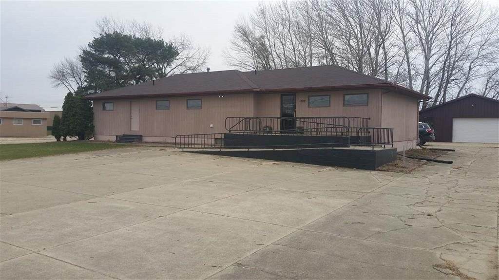 1709 S Frederick - Photo 1