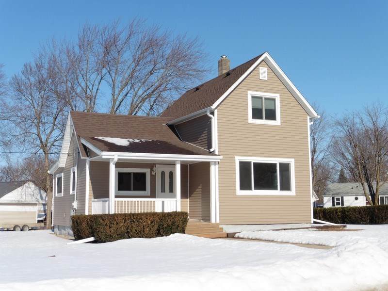 407 Jung Avenue - Photo 1