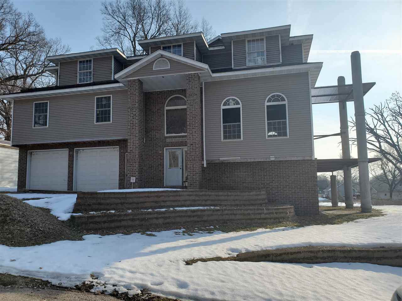 1120 Toriver Ave - Photo 1