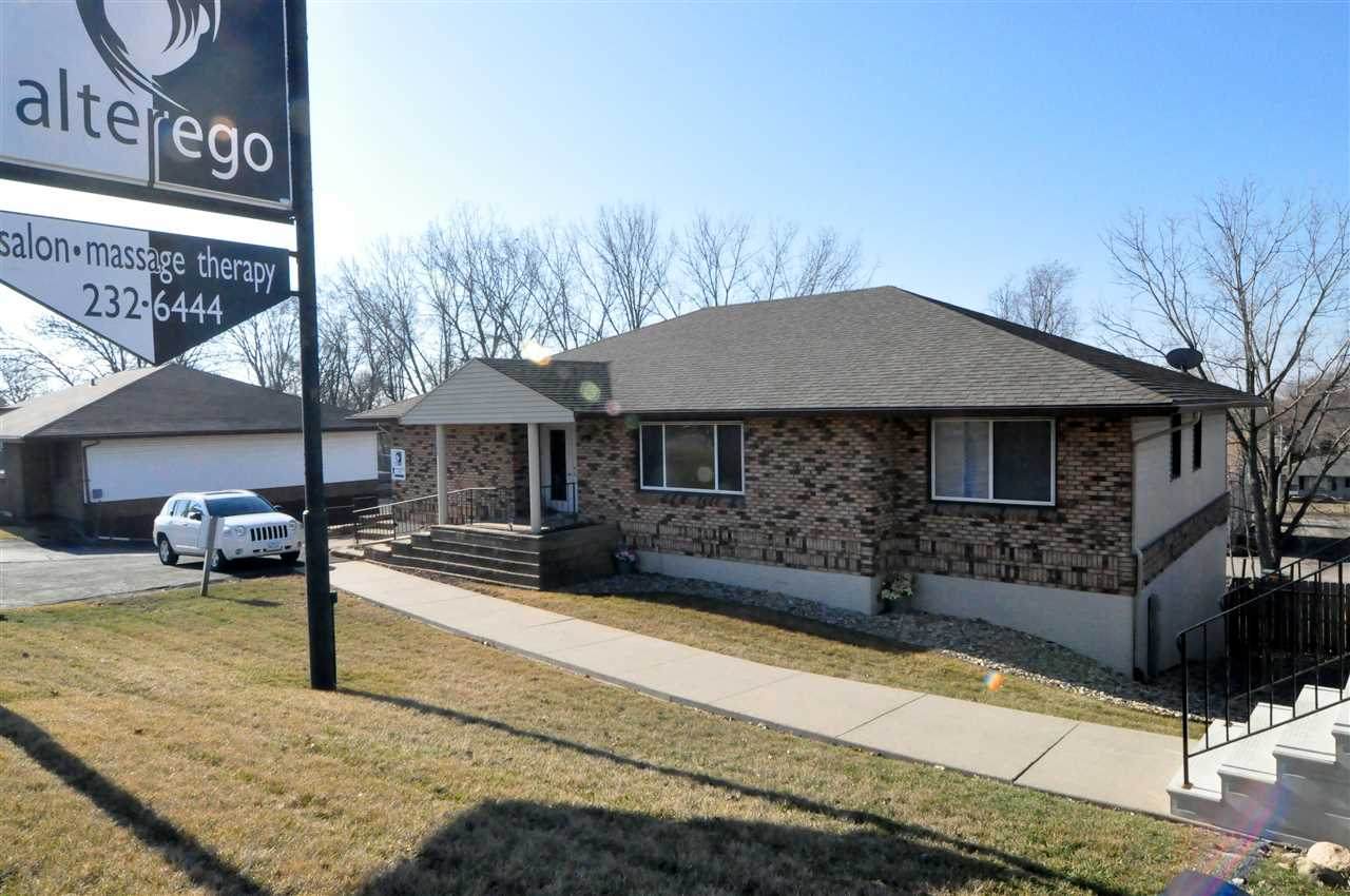 3261 University Avenue - Photo 1