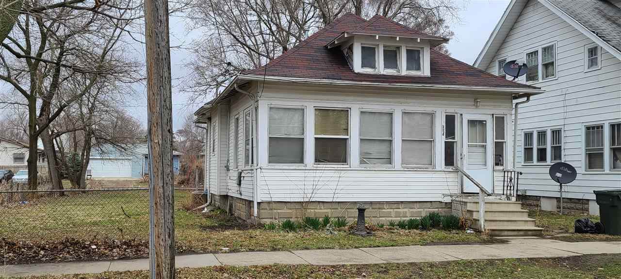 314 Crescent Place - Photo 1