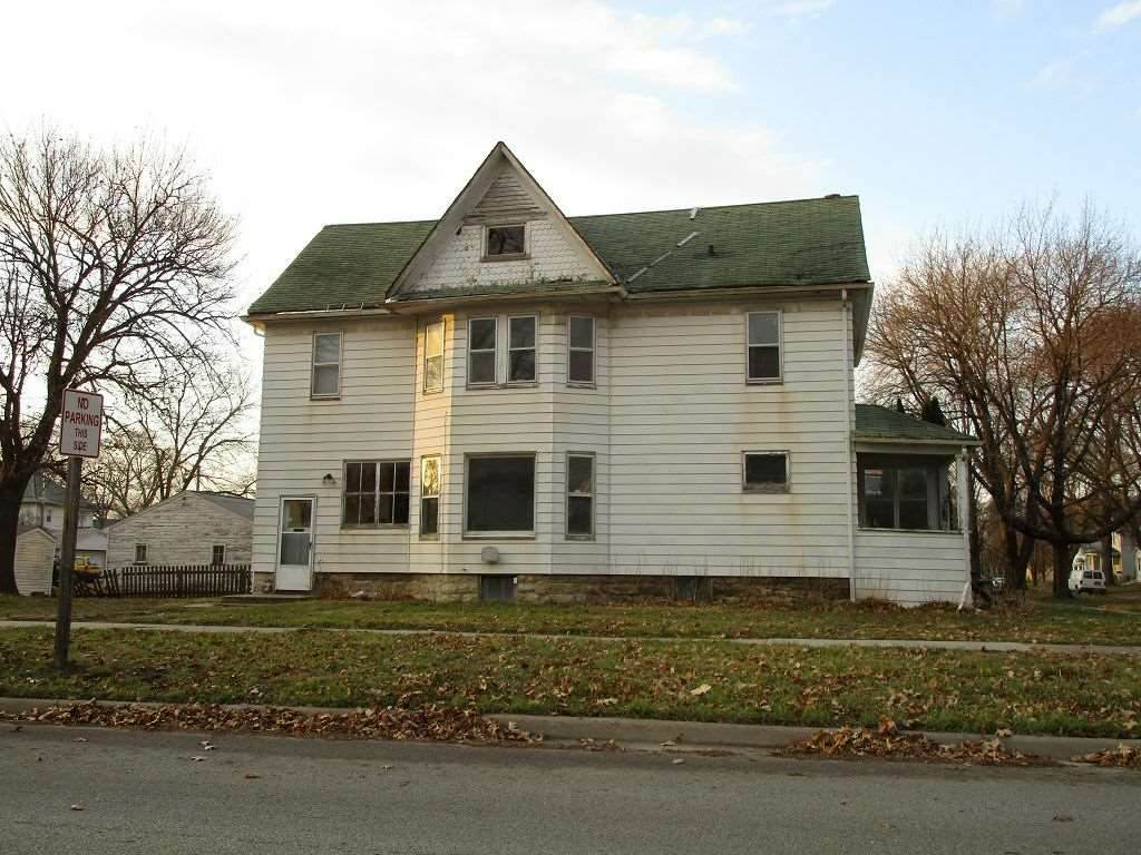264 Baltimore Street - Photo 1