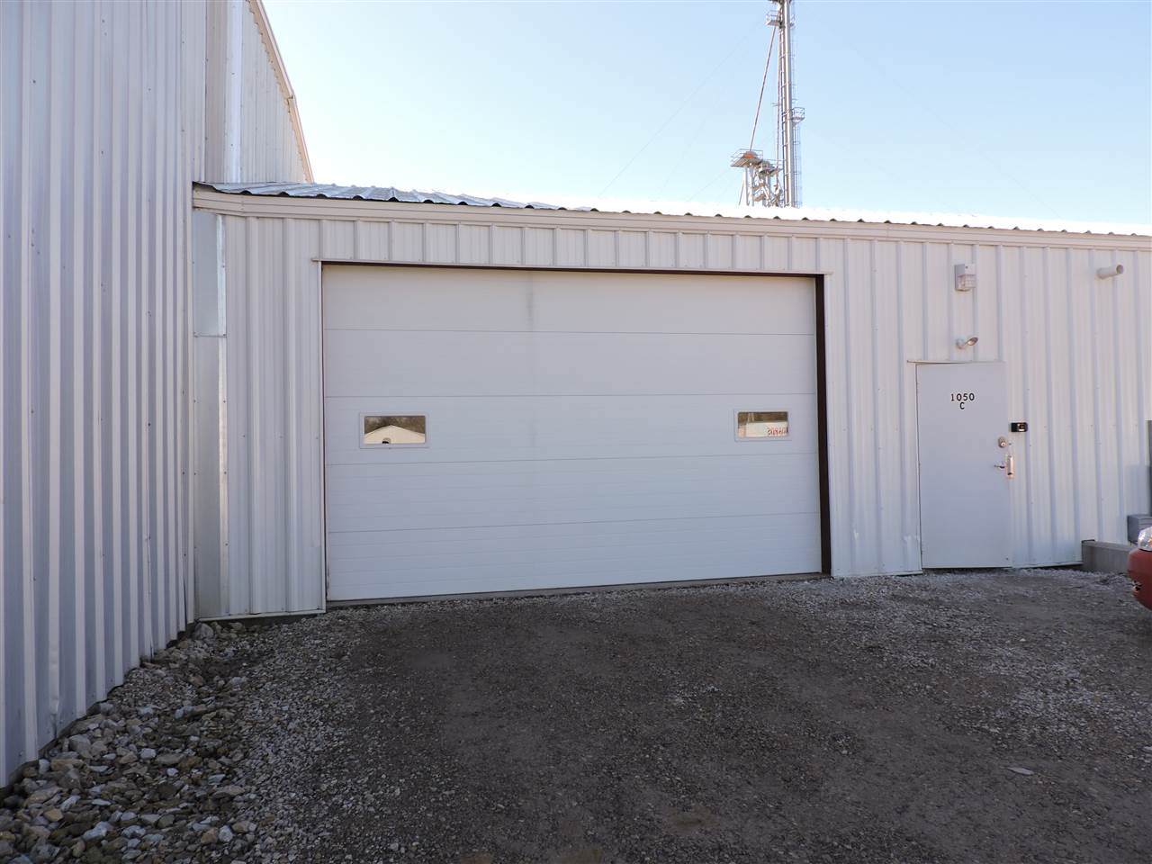 1050 Sheffield Avenue - Photo 1