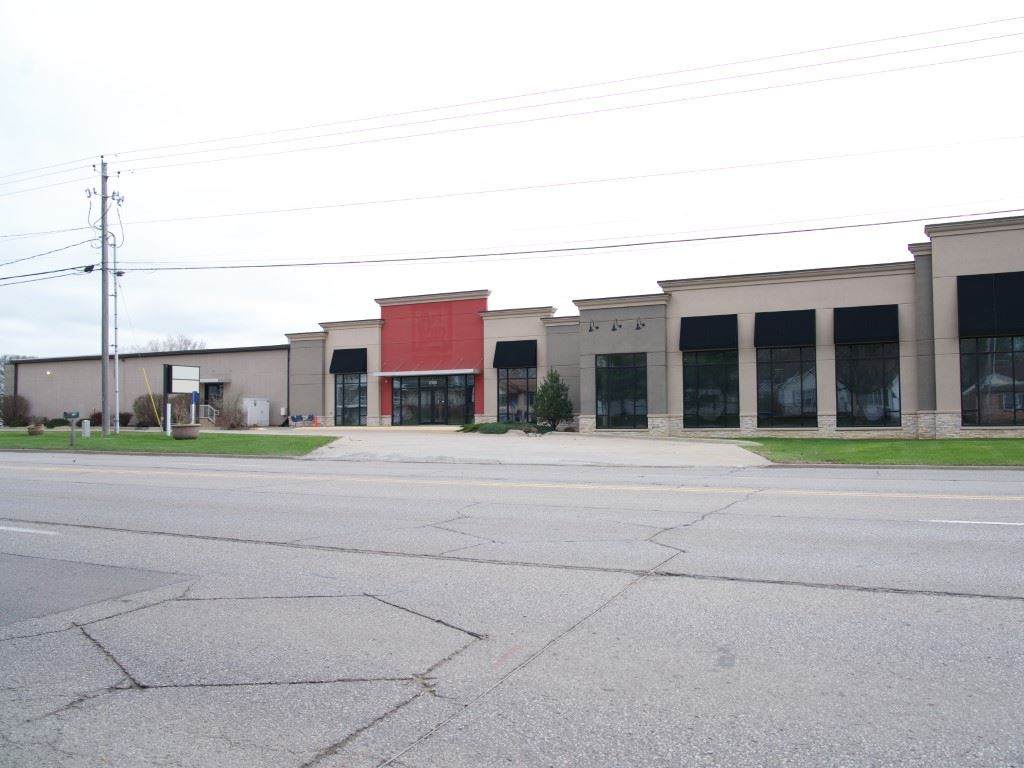2300 Main Street - Photo 1