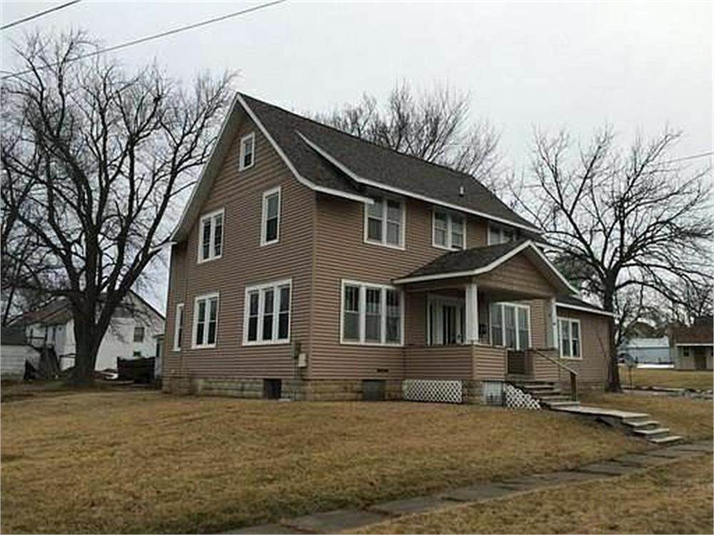 1402 16th Avenue - Photo 1