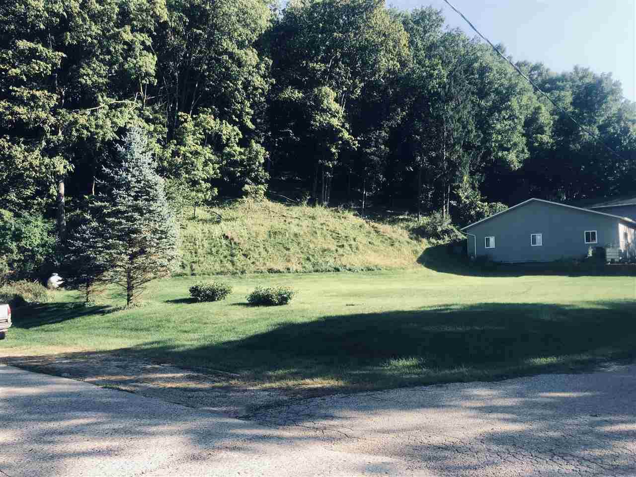 819 Main Street - Photo 1