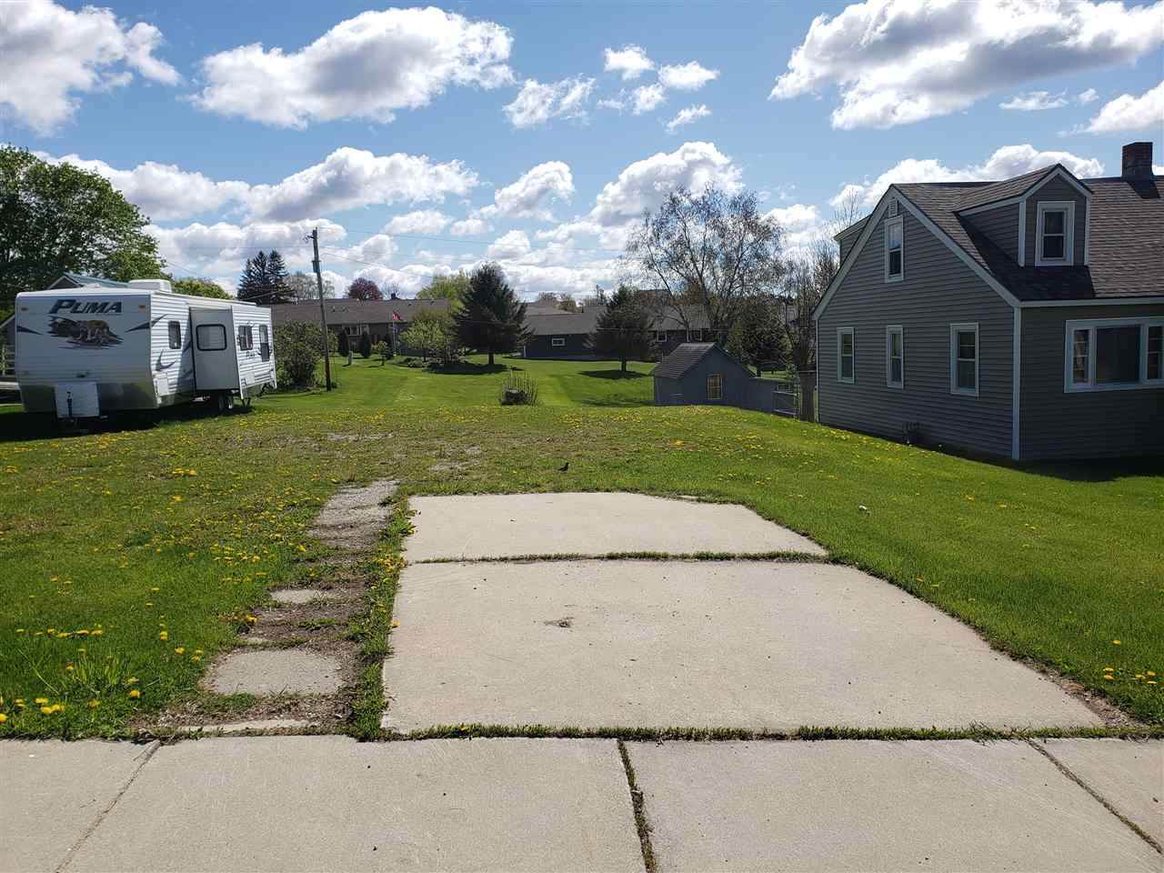 407 Division Avenue - Photo 1