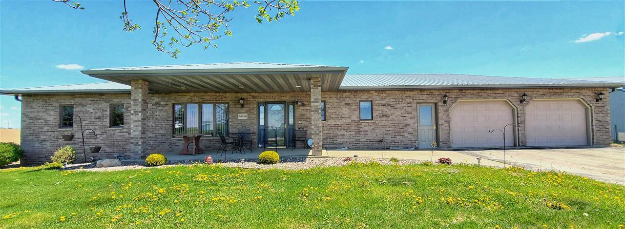 38004 Hilton Road - Photo 1