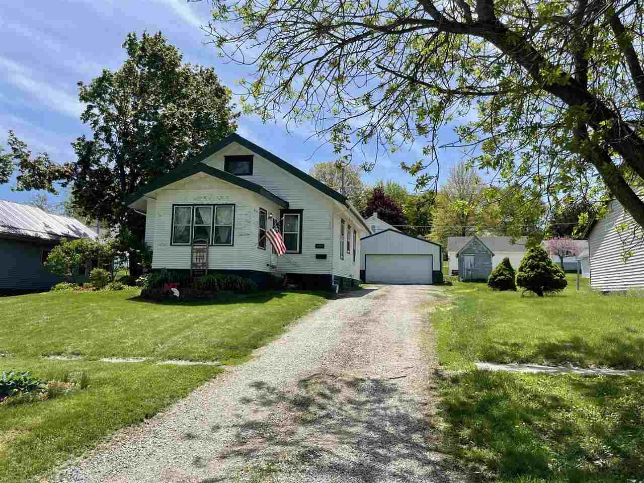 707 4th Street - Photo 1