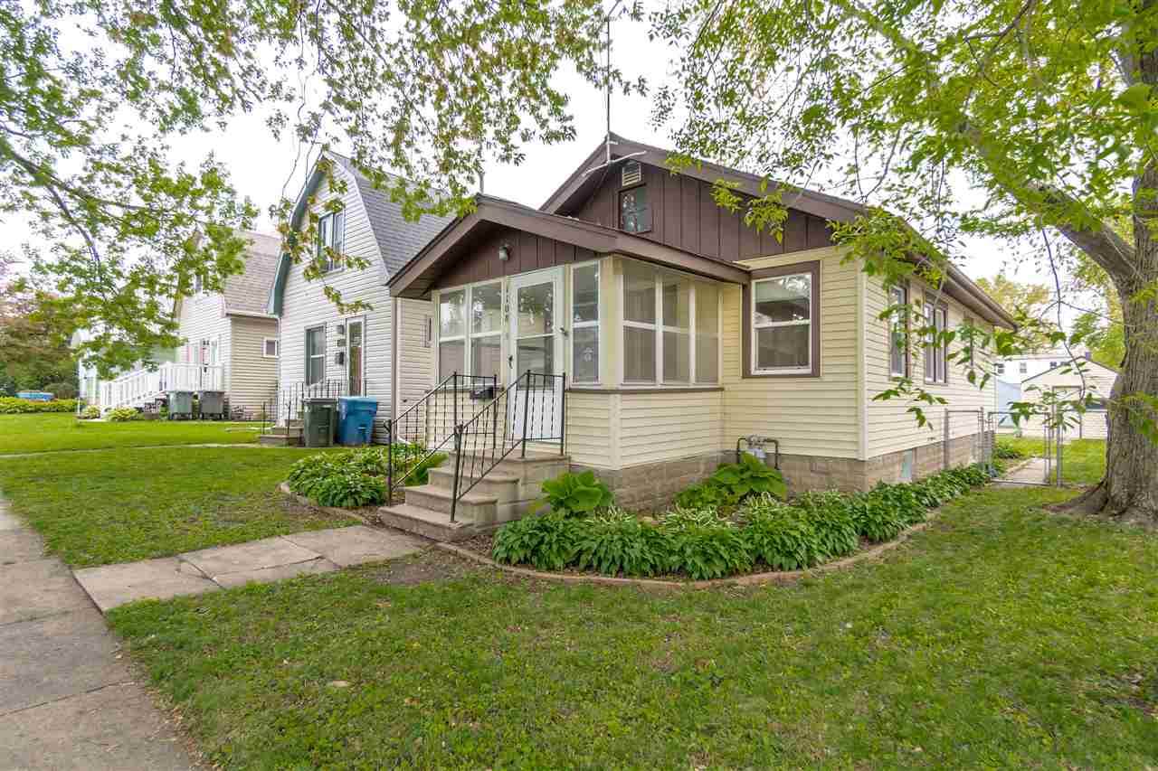 1108 Hawthorne Avenue - Photo 1
