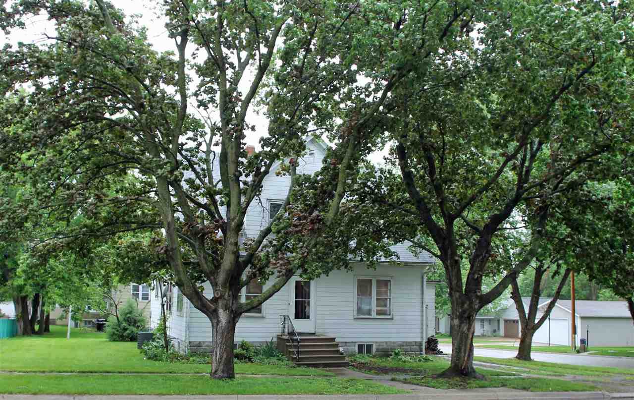 402 1st Street - Photo 1