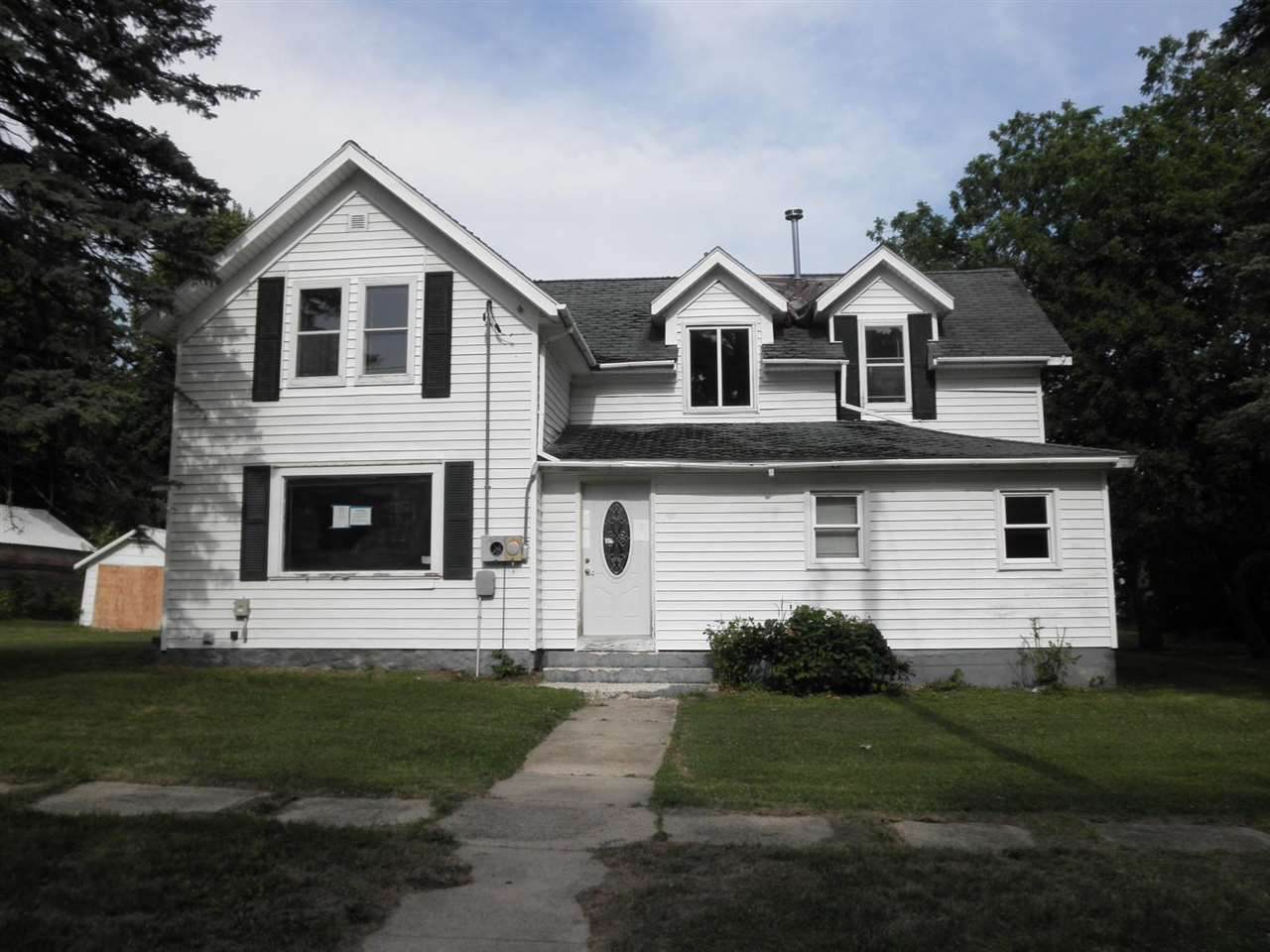 402 Pine Street - Photo 1