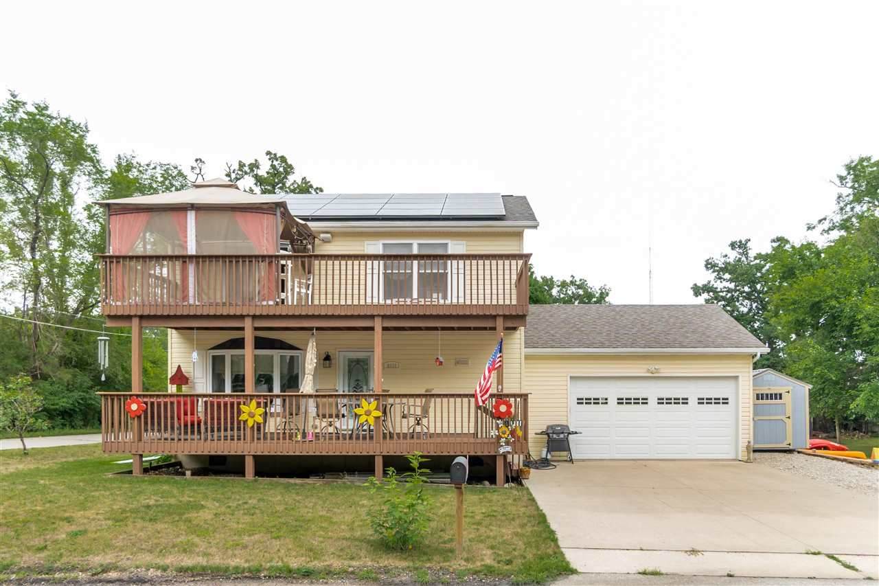 2111 Vine Street - Photo 1