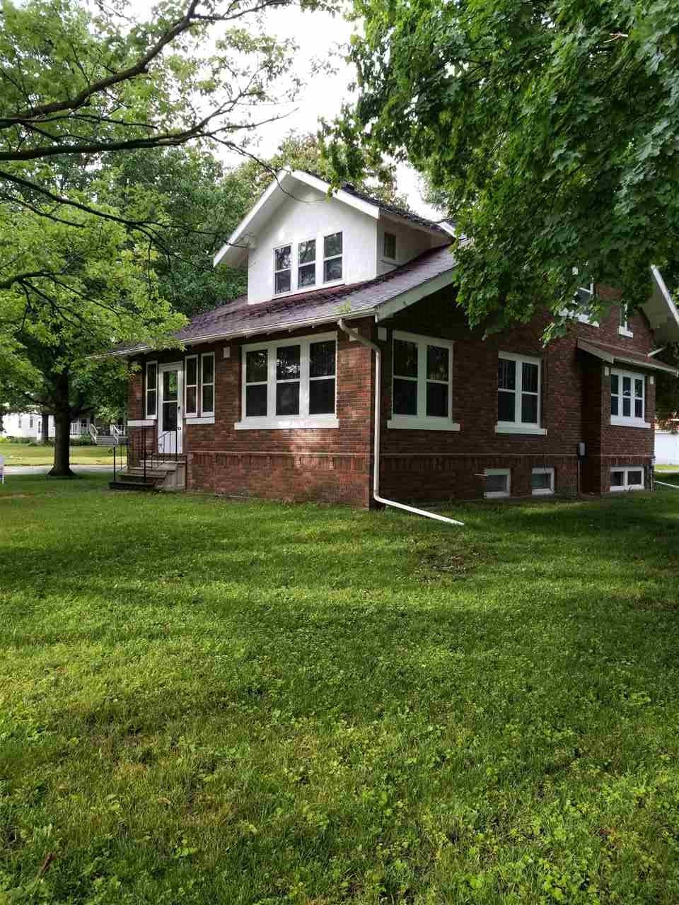 620 Pine Street - Photo 1