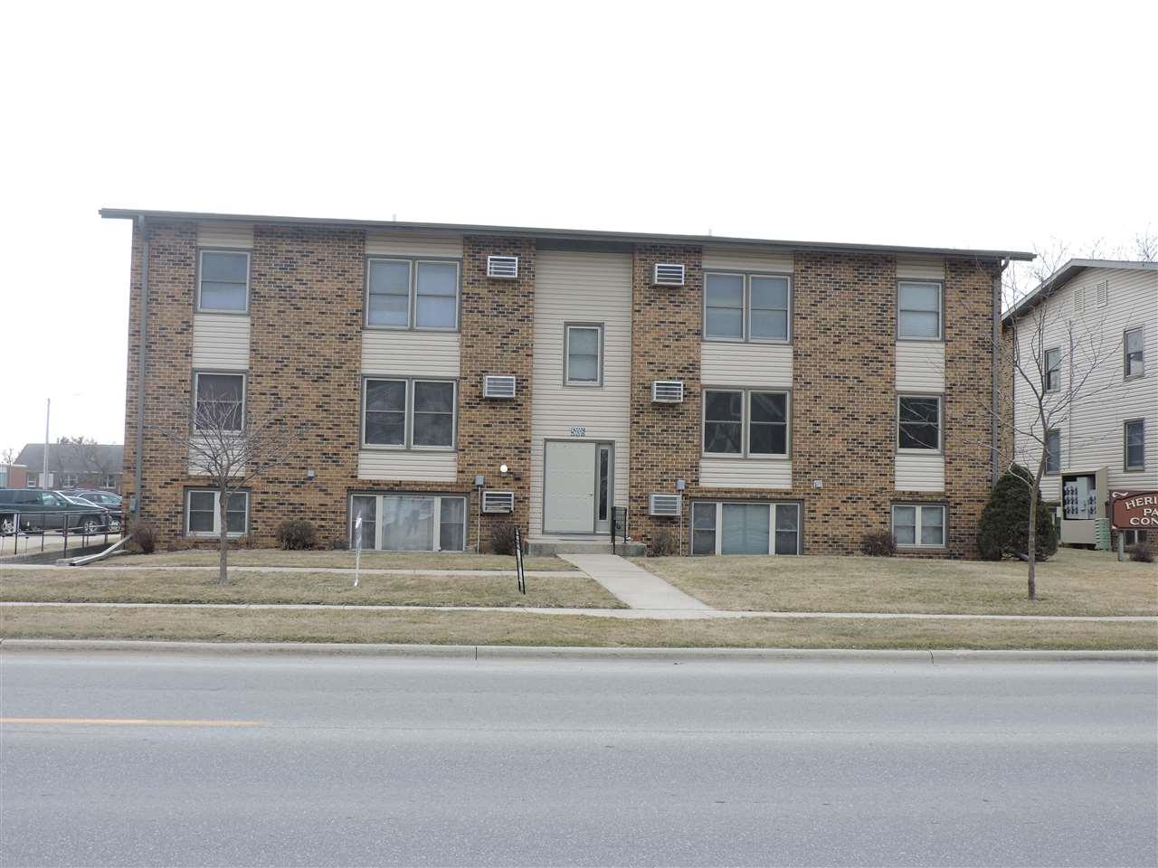 506 Commercial Street - Photo 1