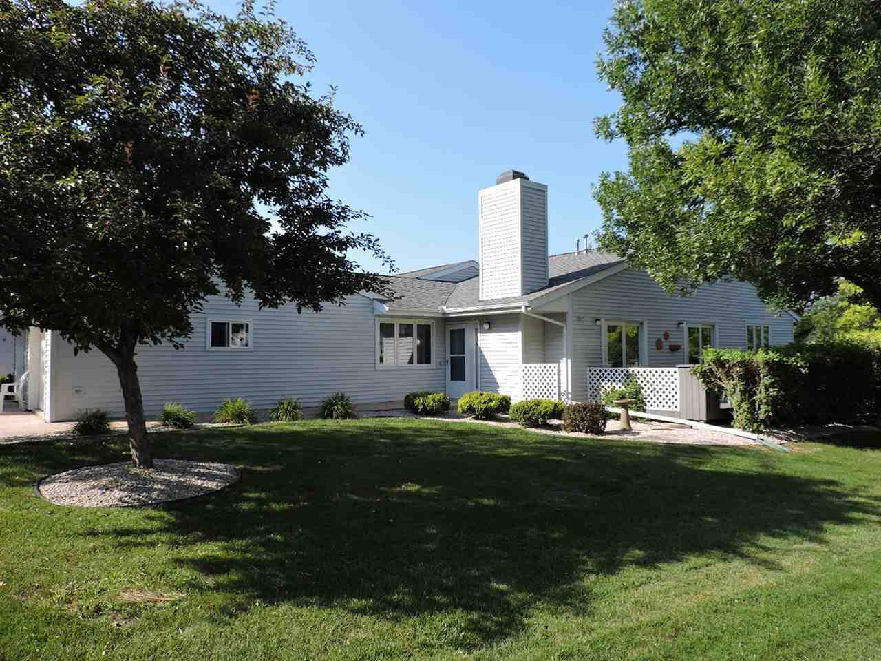 704 Clearview Drive - Photo 1