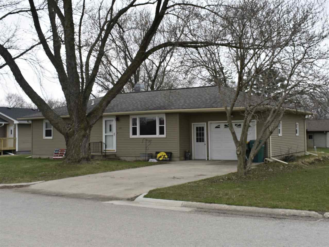 127 15th Ave. N.E. - Photo 1