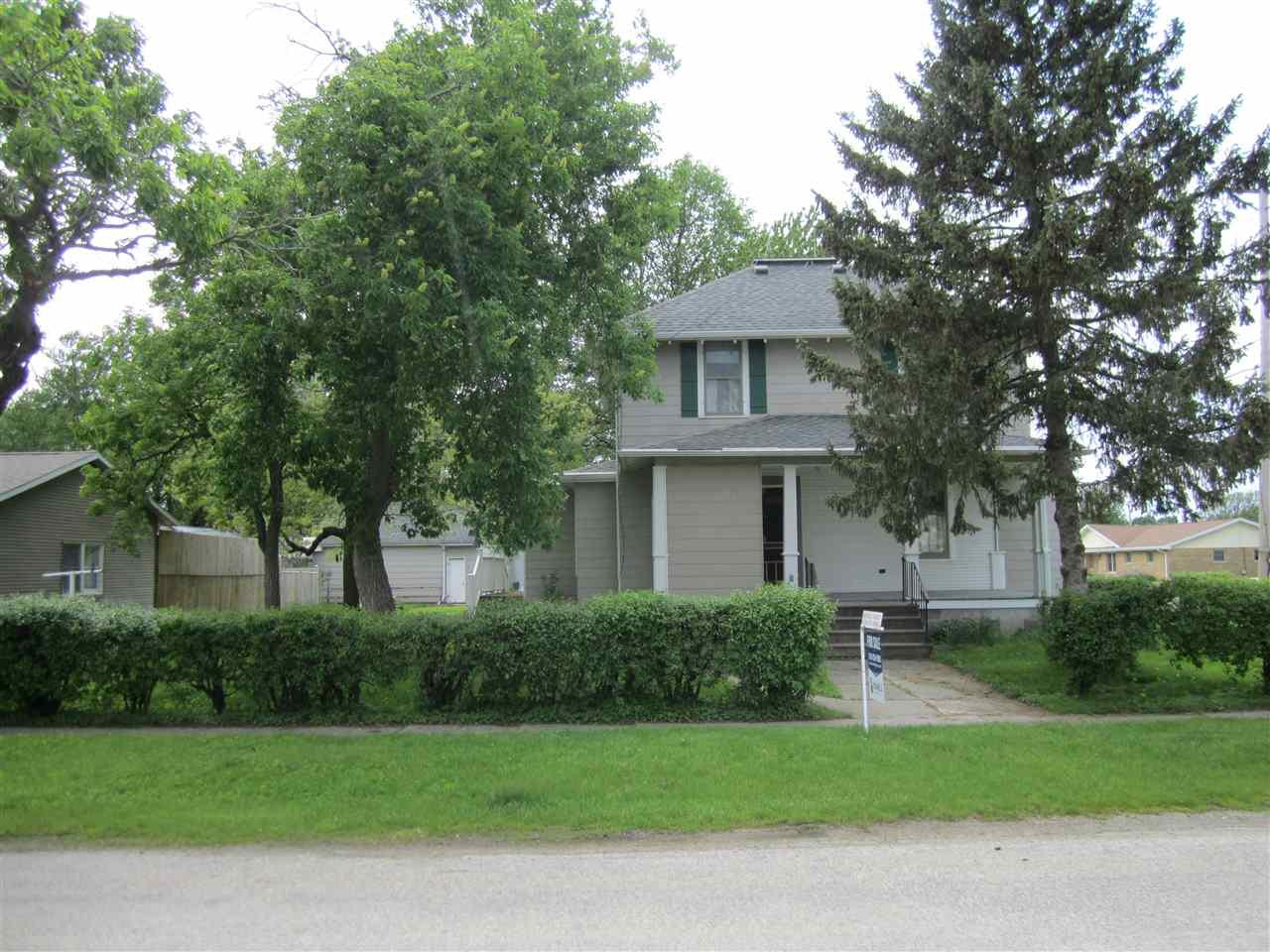 603 5th Street - Photo 1