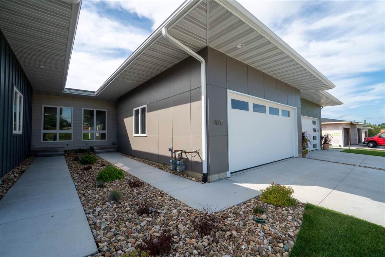 4315 Callum Court - Photo 1