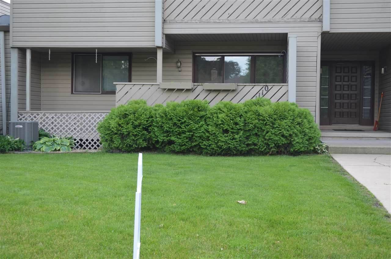 1110 Prairie Meadow Court - Photo 1
