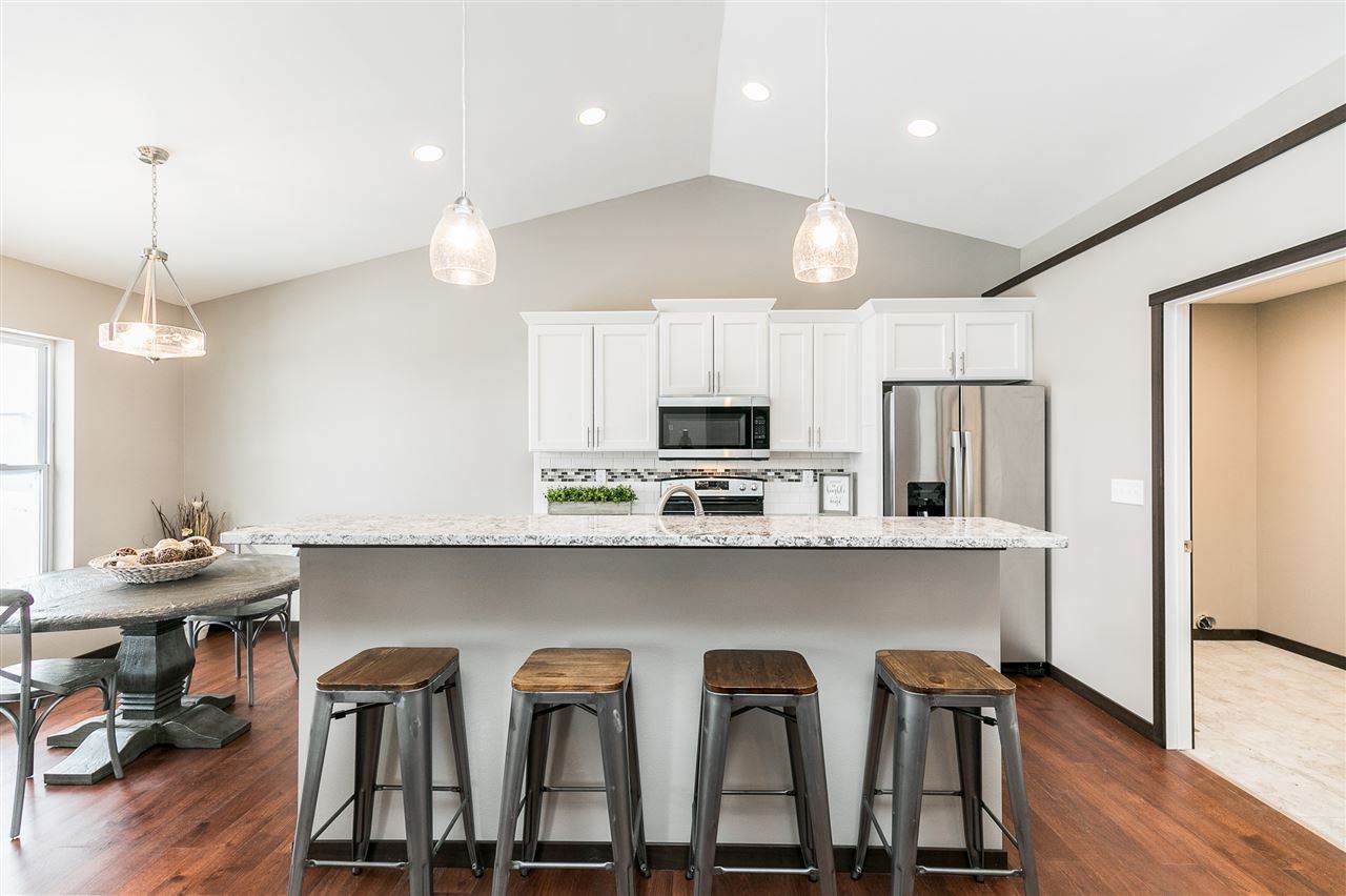 818 Heartland Court - Photo 1